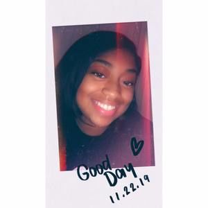 Meet your Posher, Makiah